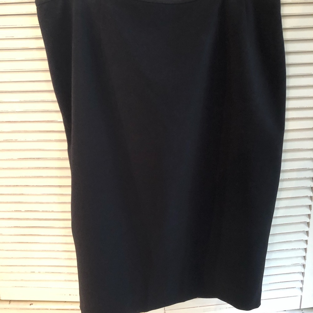 Jones Studio Ladies Skirt - Below Knee - Size 14